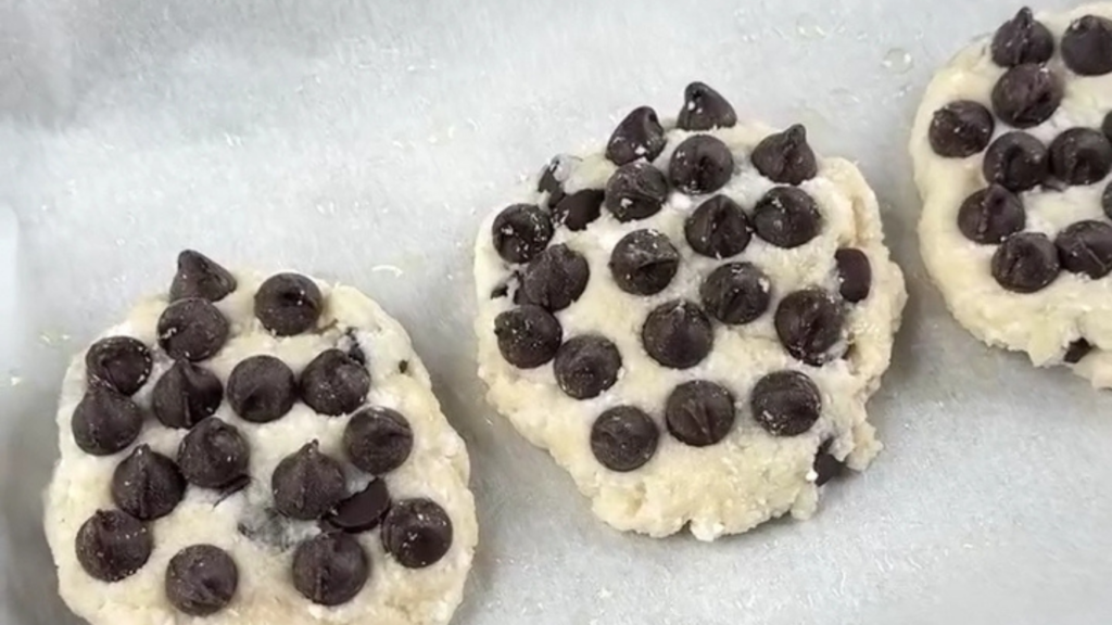 High Protein Chocolate Chip Cookies (Easy, Healthy & Delicious)